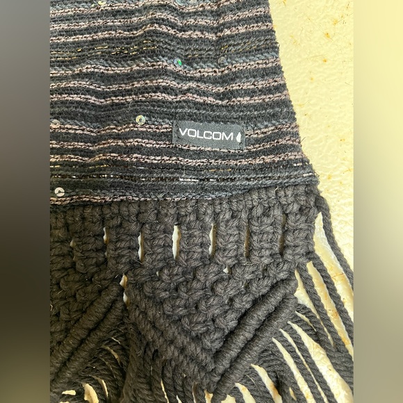 Volcom Road Tripper Crochet Clutch - Picture 4 of 6